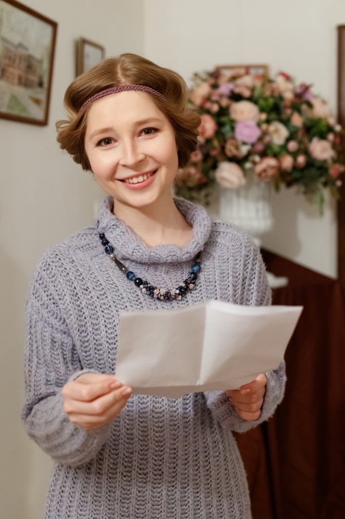 Кристина Бабченко в роли поэтессы на съемках сериала "Созвучия любви"